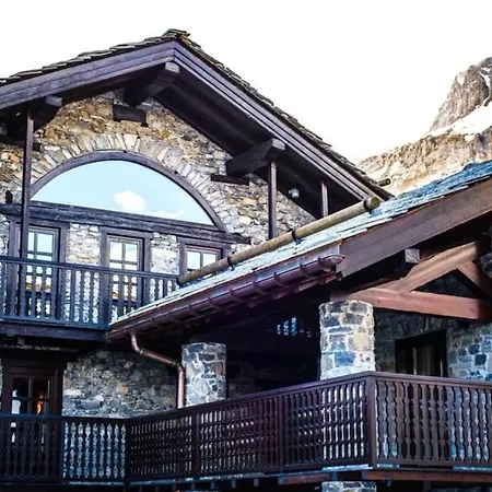 L'illaz - 4 Bedrooms, Log Fire Apartamento